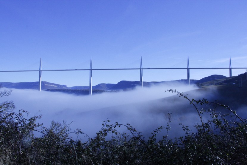 法國米約大橋建築風景圖片