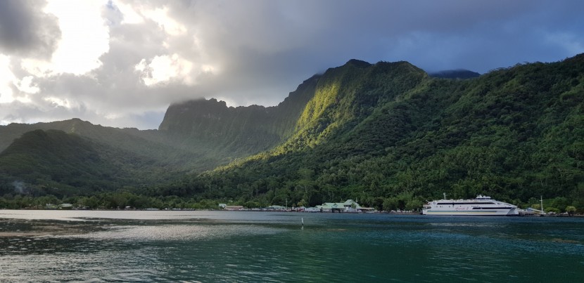 法屬波利尼西亞莫雷阿島自然風景圖片