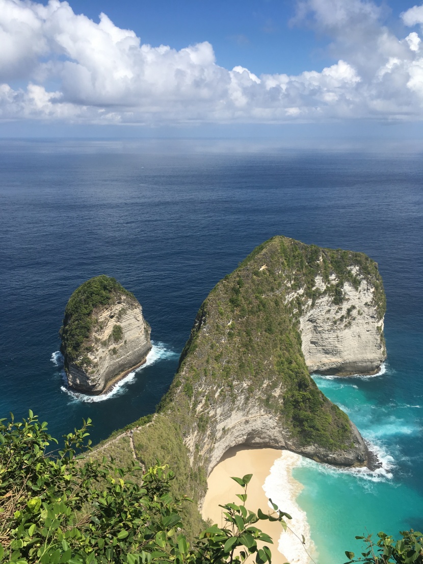 佩尼達島的精靈墜崖圖片