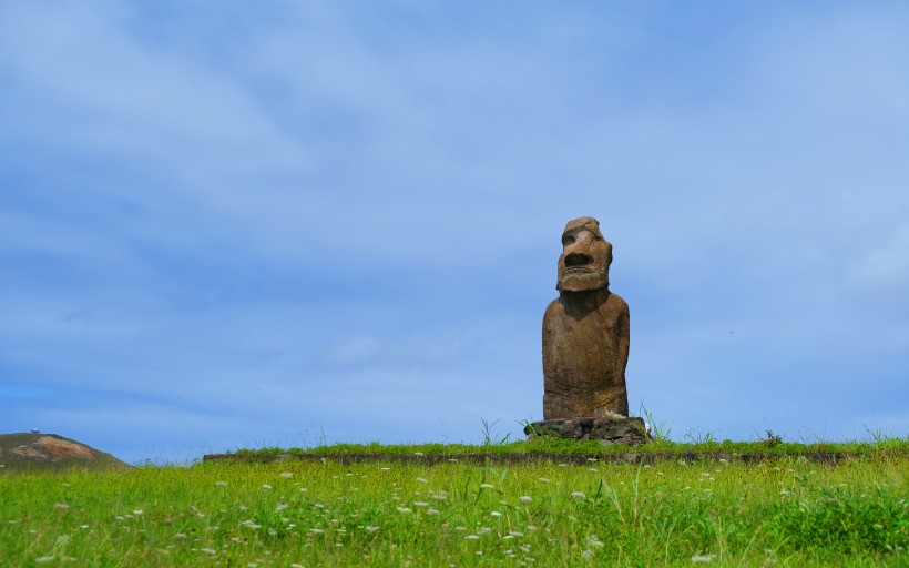 神秘的複活節島石像圖片