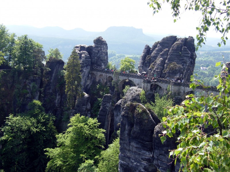 德國易北河砂岩山脈自然風景圖片