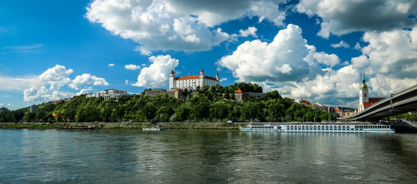 德國風景優美的多瑙河圖片