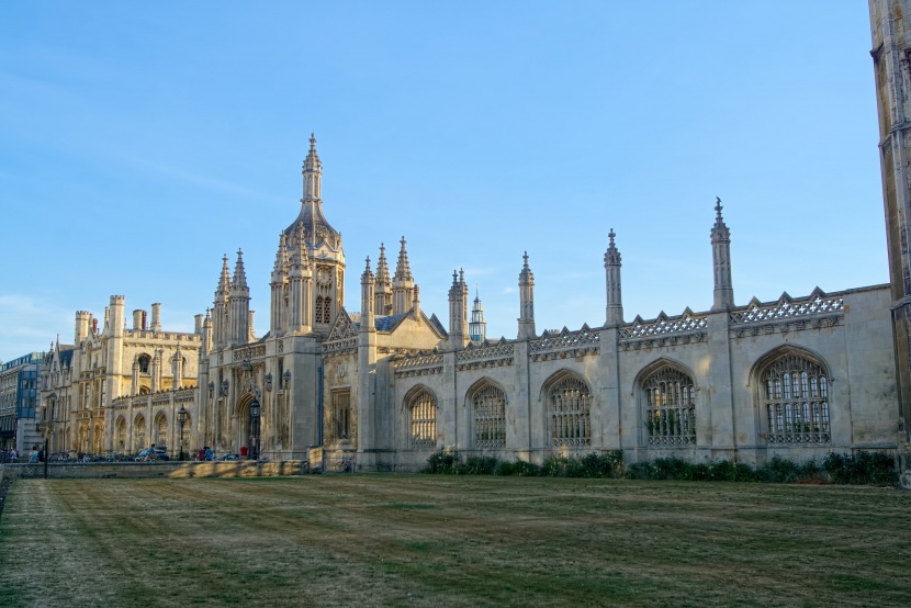 曆史悠久的英國劍橋大學建築風景圖片