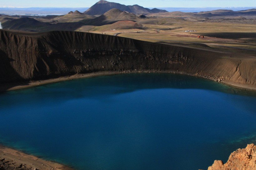 美國俄勒岡火山口湖自然風景圖片