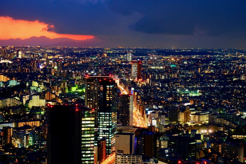 日本東京輝煌絢麗的夜景圖片