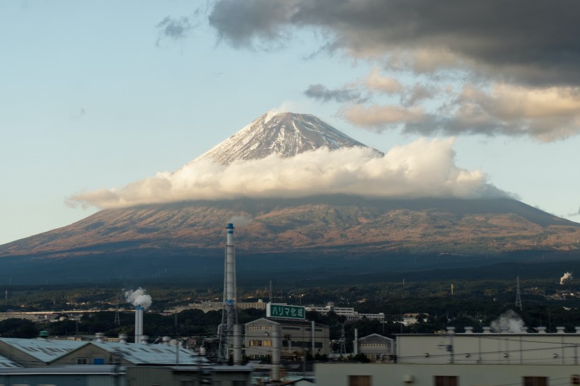 日本富士山優美風景圖片