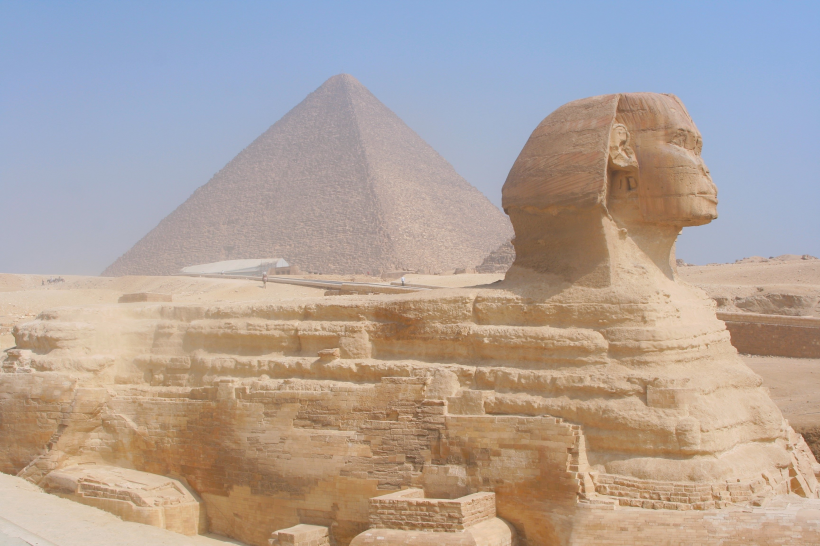 壯觀的埃及金字塔建築風景圖片
