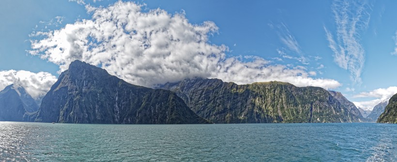 新西蘭南島米爾福德峽灣自然風景圖片