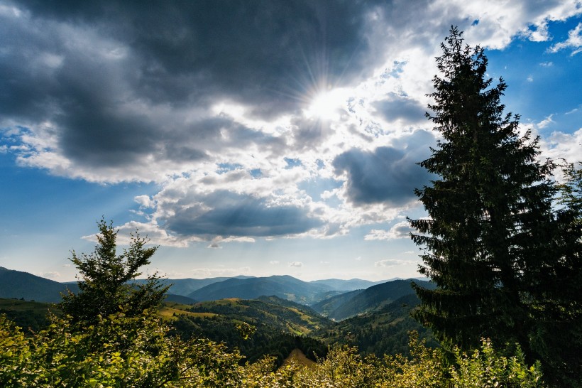 烏克蘭喀爾巴阡山自然風景圖片