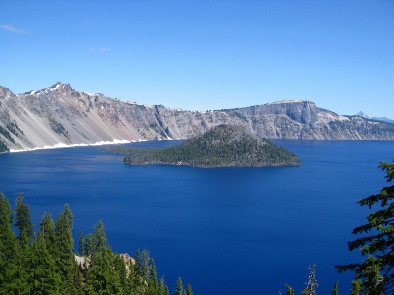 美國火山口湖國家公園自然風景圖片