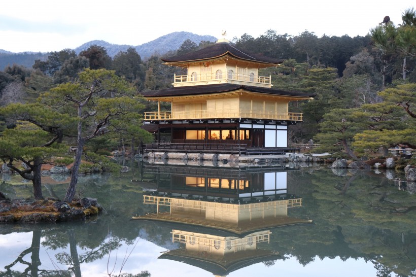 日本京都金閣寺建築風景圖片