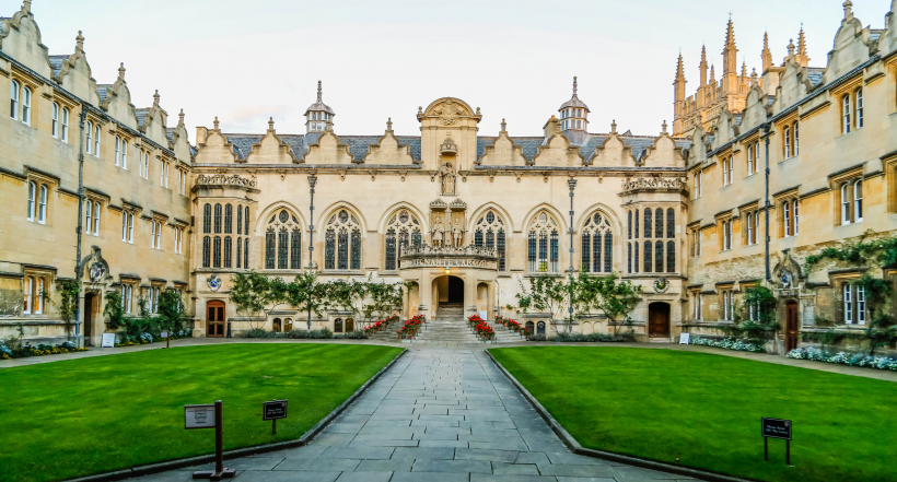 英國牛津大學建築風景圖片