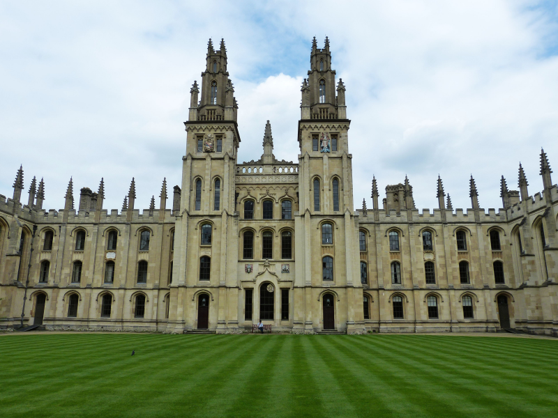 英國牛津大學建築風景圖片