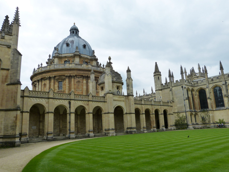 英國牛津大學建築風景圖片