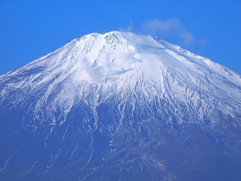 日本最高的山峰富士山優美的自然風景圖片
