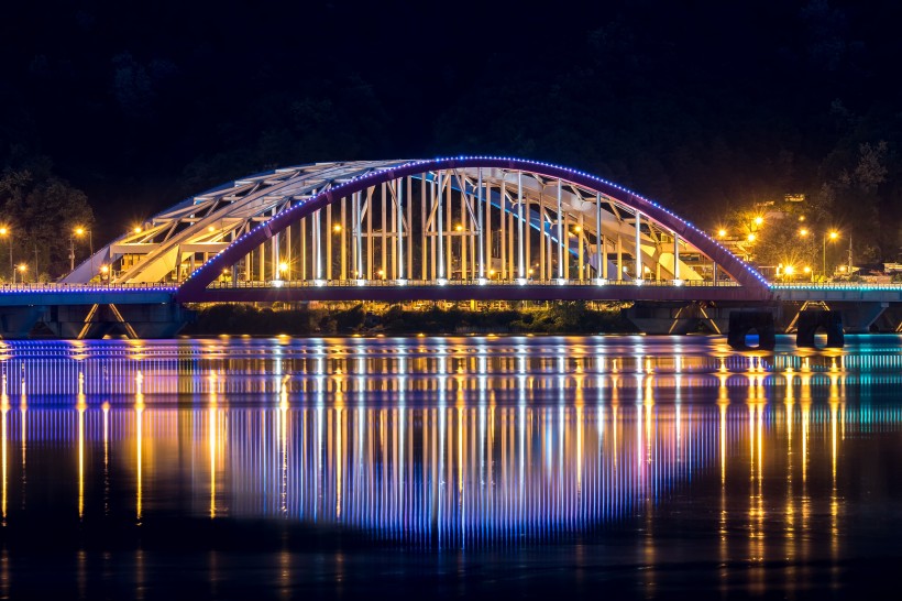 唯美璀璨的城市夜景風景圖片