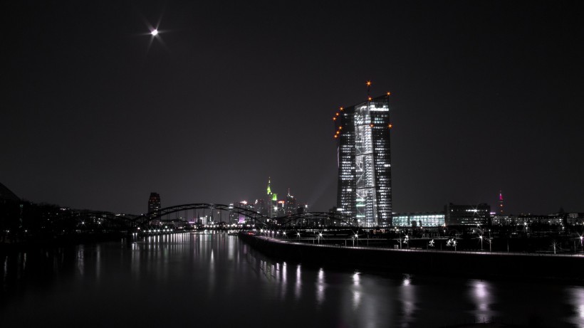 唯美璀璨的城市夜景風景圖片