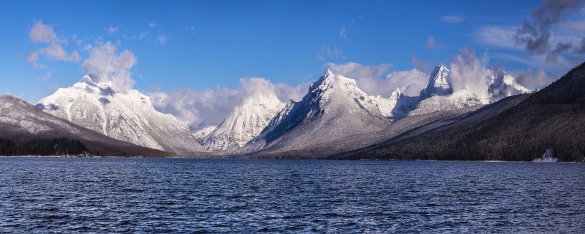 加拿大優美的麥當勞湖風景圖片