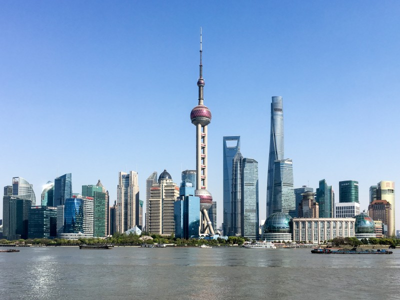 繁華的上海黃浦江城市風景圖片