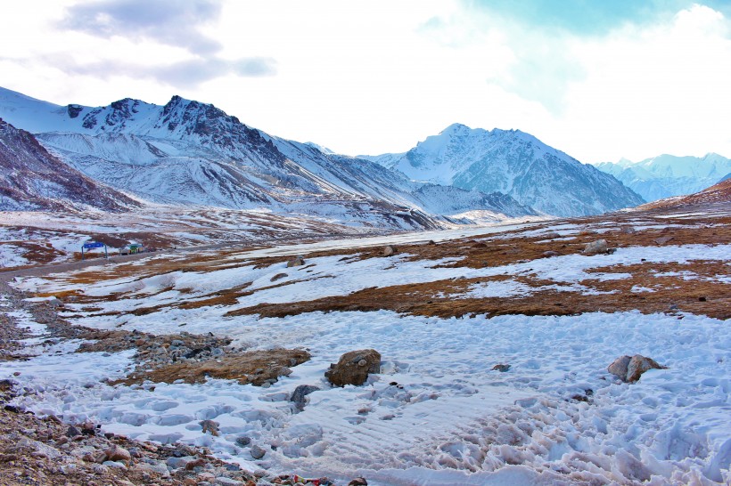 内蒙古喀喇昆侖山風景圖片