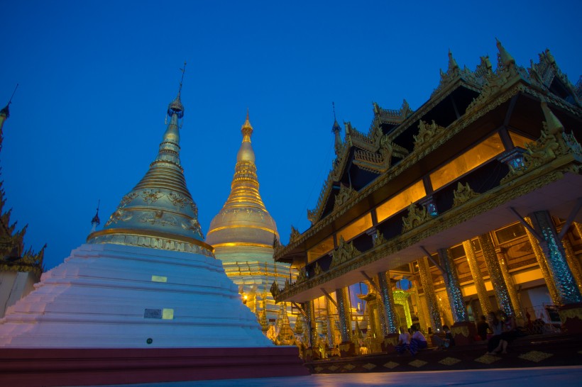 緬甸仰光大金塔建築風景圖片