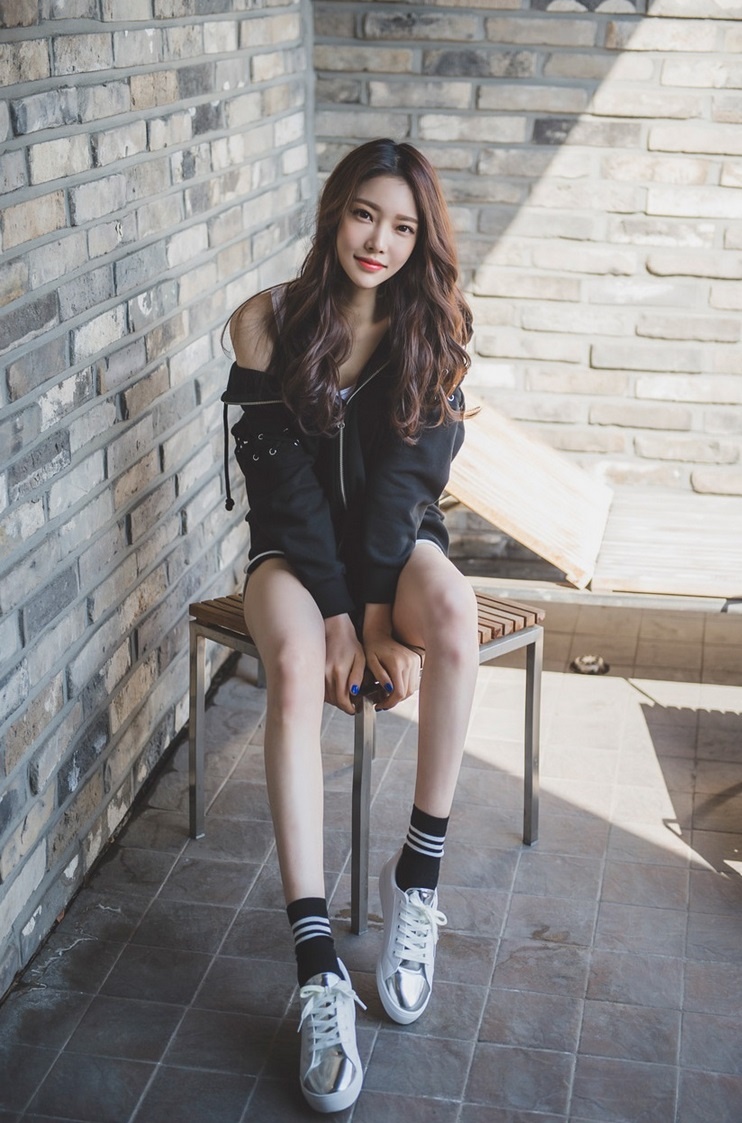 韓國美女模特樸正允洋氣拼裝圖片
