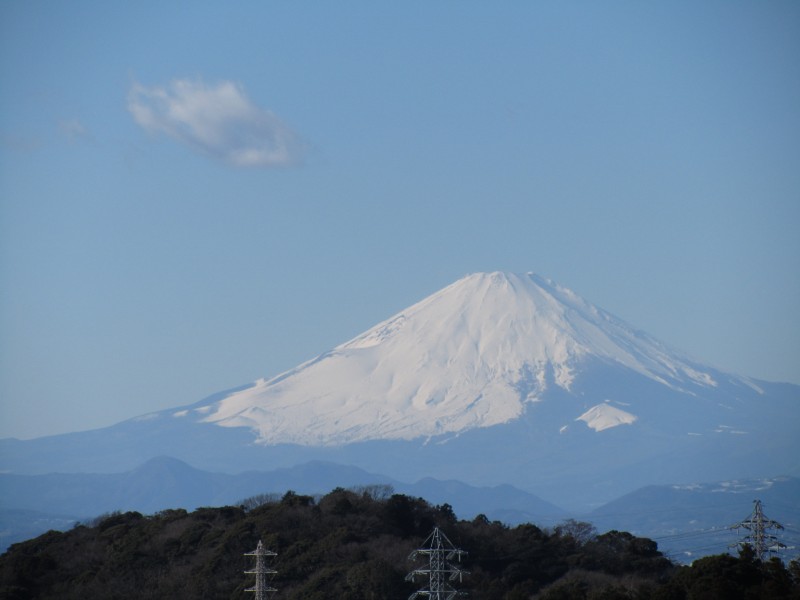 有積雪的富士山圖片