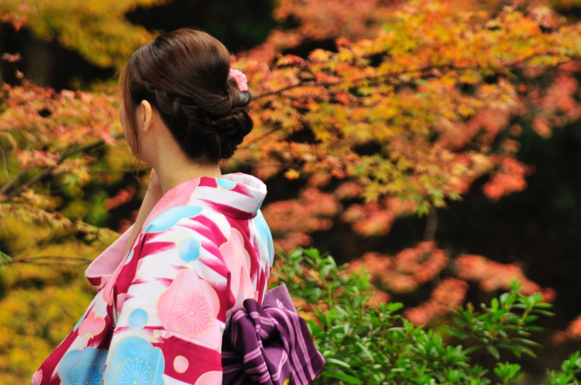 穿着和服的女孩圖片