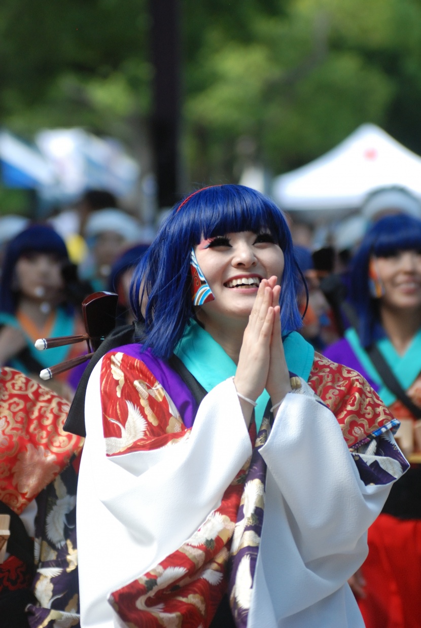 穿着傳統和服的日本人圖片