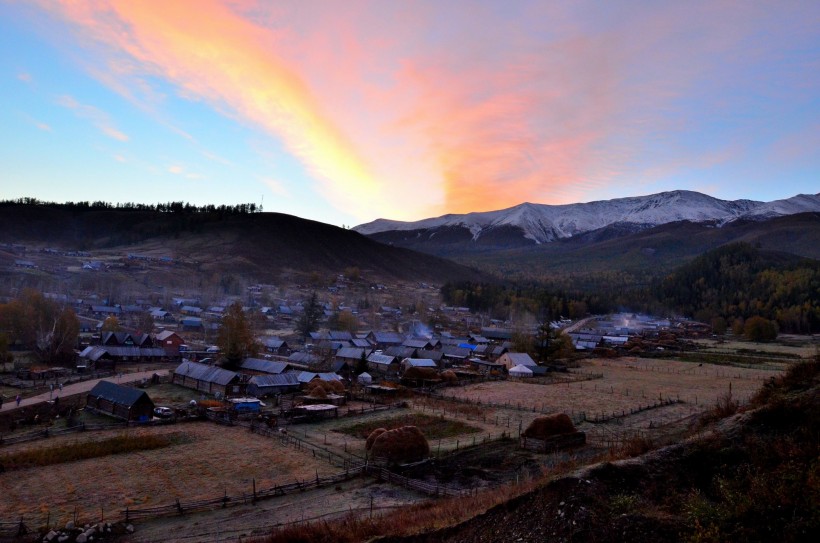 新疆白哈巴村風景圖片