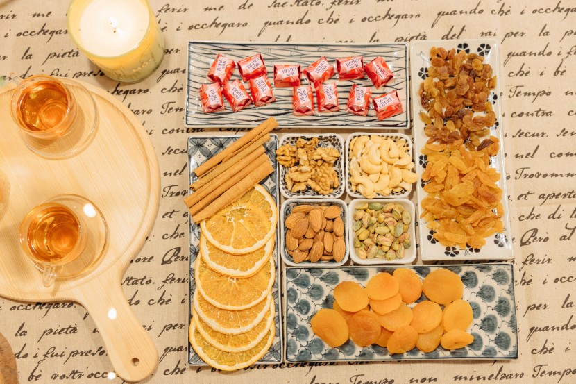 盤子裡的下午茶零食圖片