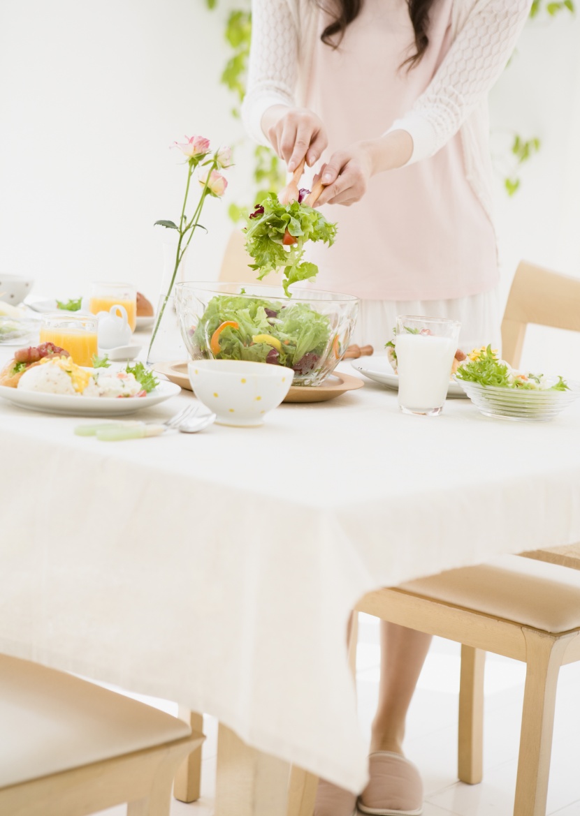 幸福一家人用餐圖片