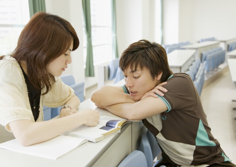 大學教室情境圖片