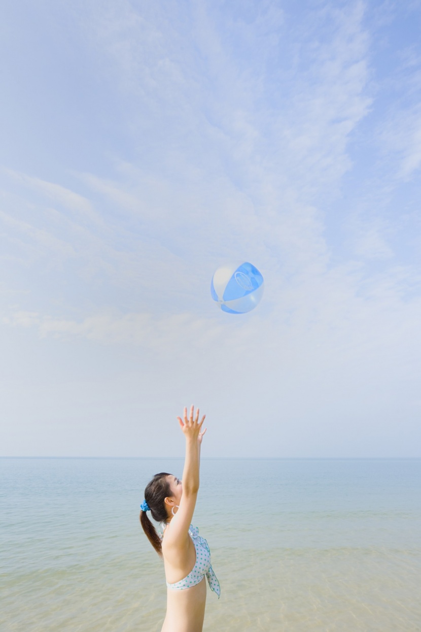 海灘女孩圖片