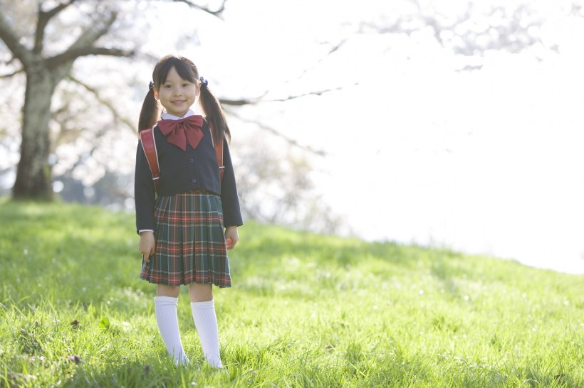 小學生放學的路上圖片