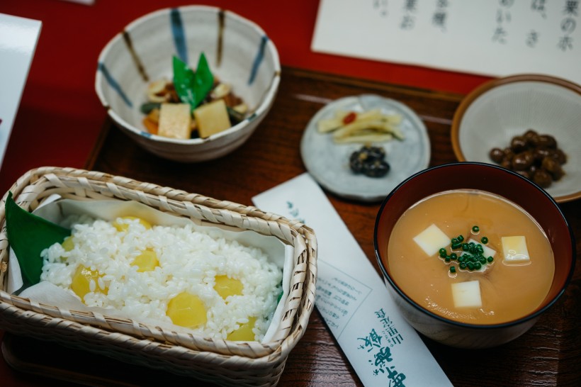 香噴噴的白米飯圖片