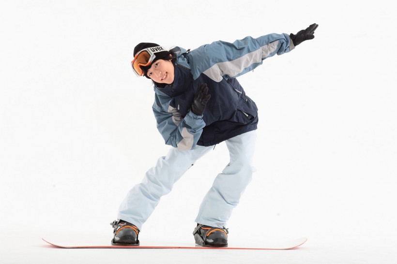 冬季休閑運動男性滑雪圖片