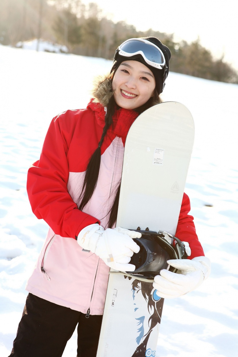 冬季休閑女性滑雪圖片