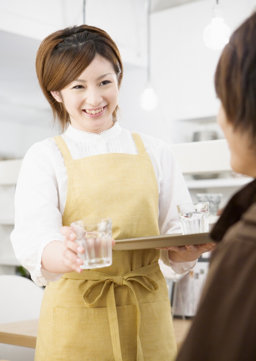 工作中的女性圖片