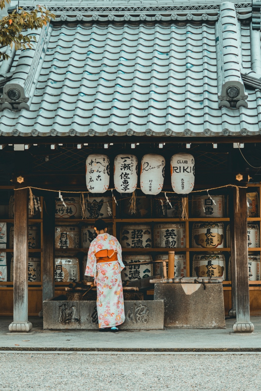 穿着和服的女人圖片