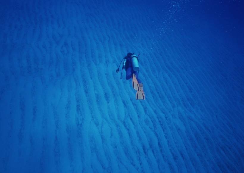 海底潛水圖片