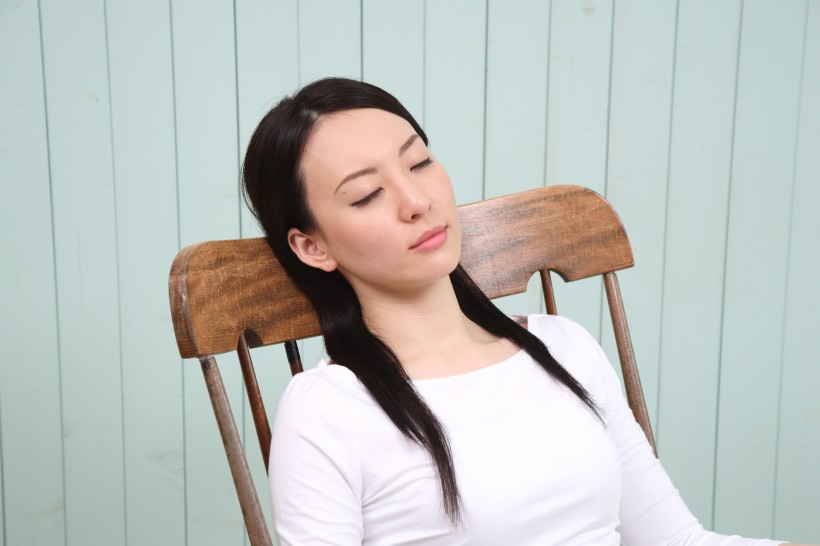 睡着的美女圖片