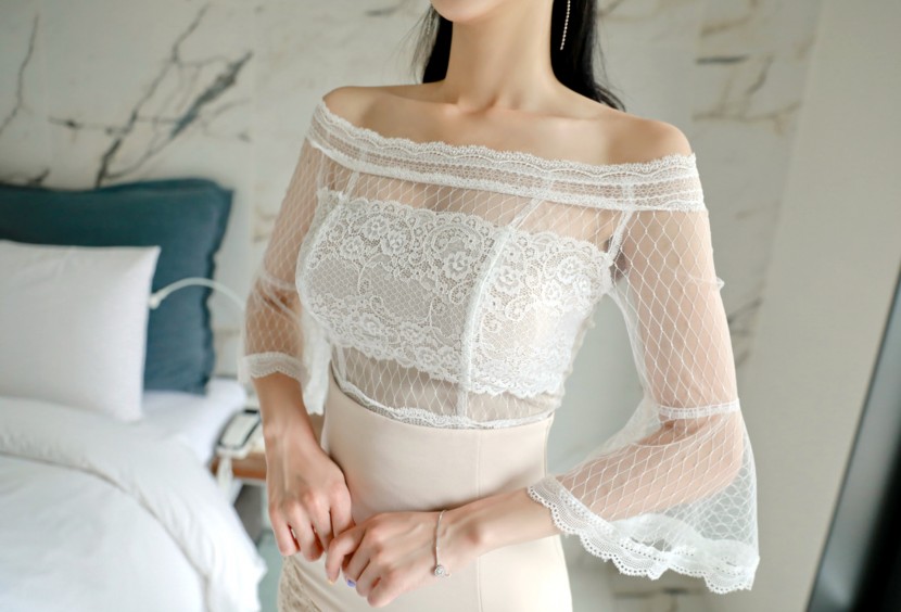 韓國美女孫允珠清新脫俗白紗無袖衫搭配包身裙圖片