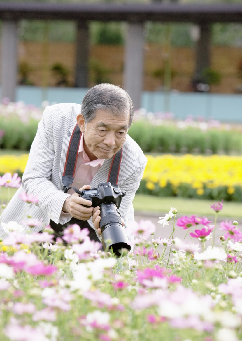 老年人和家人休閑圖片