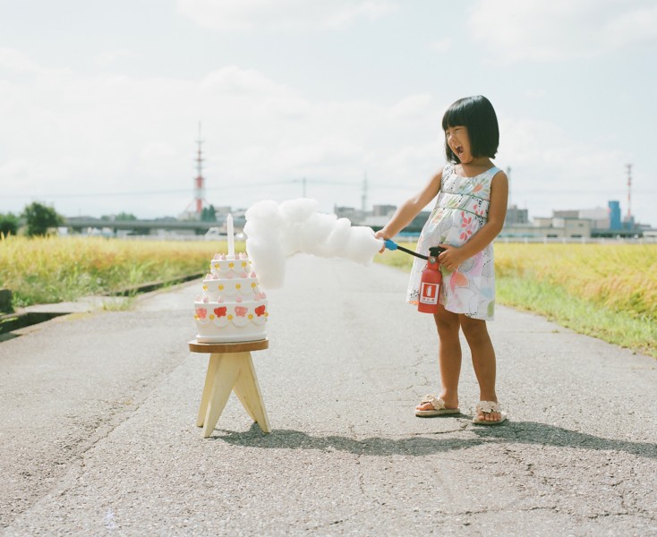 日本超萌小女孩公路攝影圖片