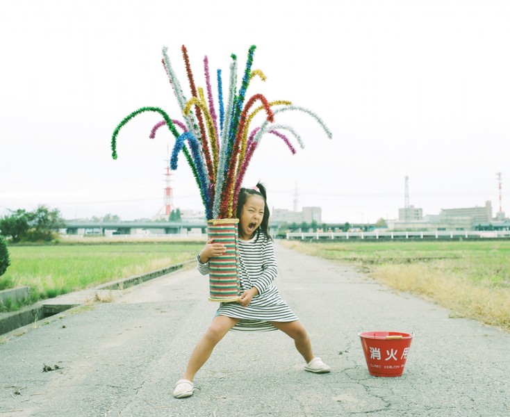 日本超萌小女孩公路攝影圖片