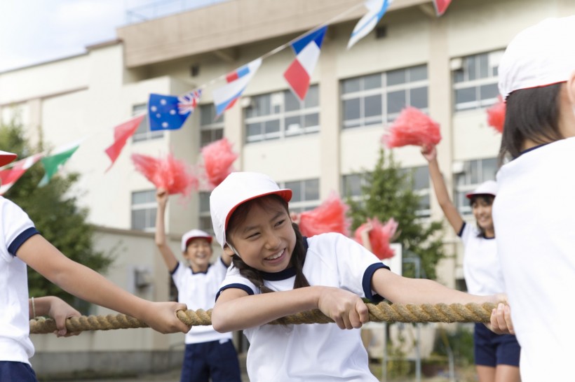 小學體育課運動圖片