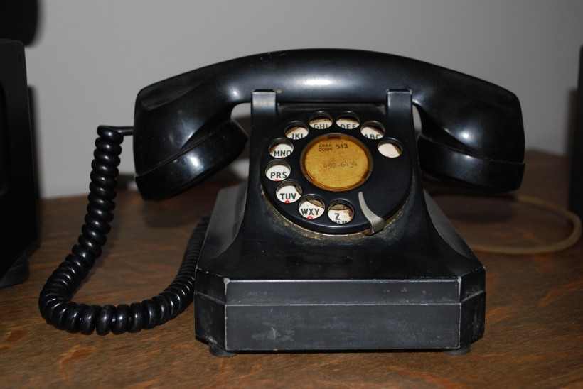 老式電話機圖片