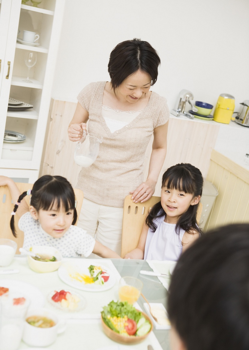 快樂家庭聚餐圖片