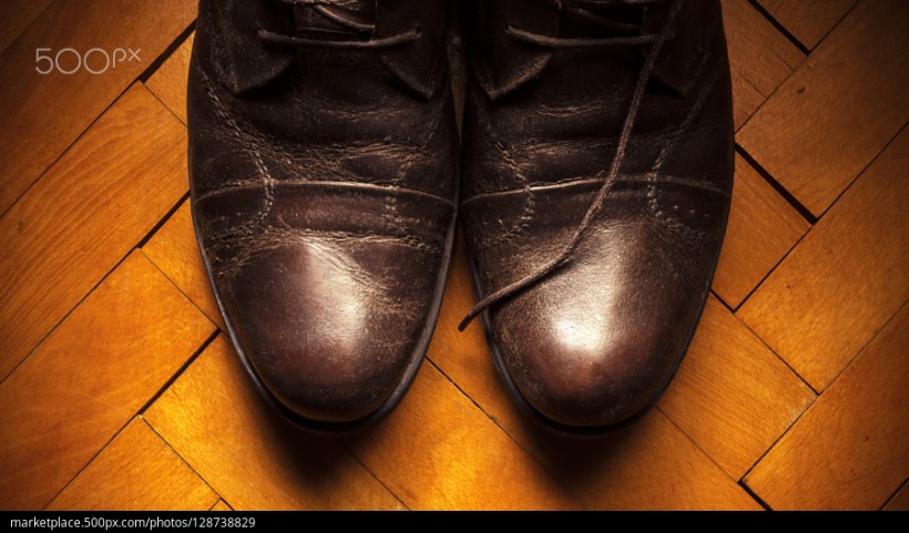 stock-photo-old-leather-shoes-128738829